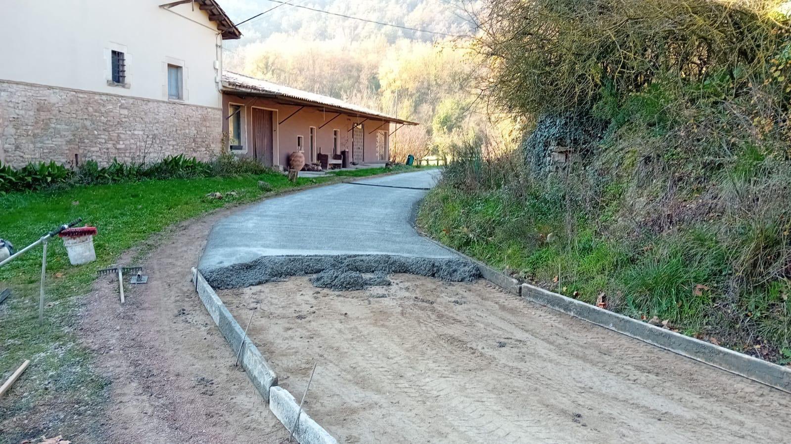Pavimentació del camí de Muntanyola